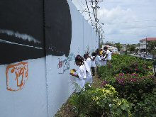  Wyland Wall, Antigua Special Projects: ANTIGUA SCHOOL CHILDREN at the start of the  creation of the  WYLAND MARINE MURAL